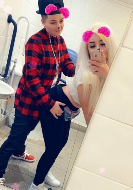 reallesbiansx model perfect pictures