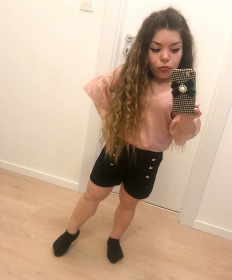 PowerpuffDoll nude model pic