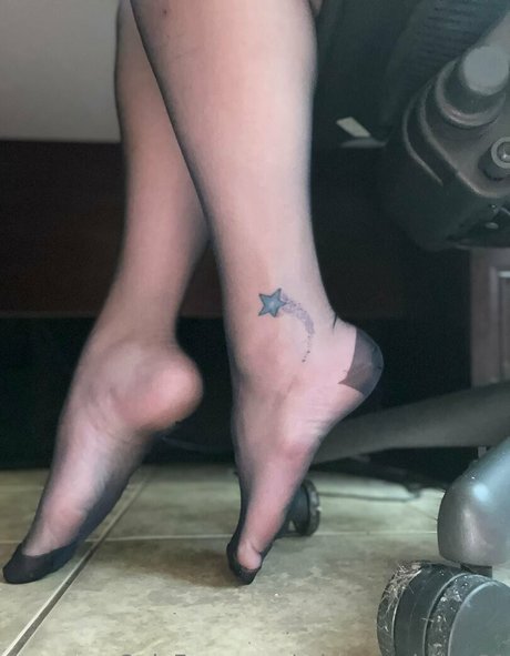 mistresscherry81 naked actress picture