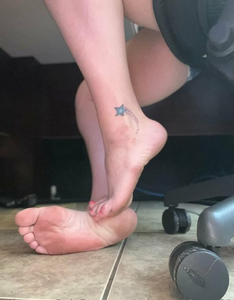 mistresscherry81 porn model archive