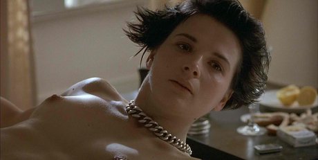 Juliette Binoche nudes model pic