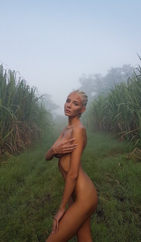 Yan Mcline star pretty photos