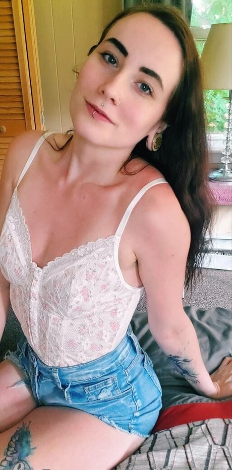 lynn myra free porn model pic