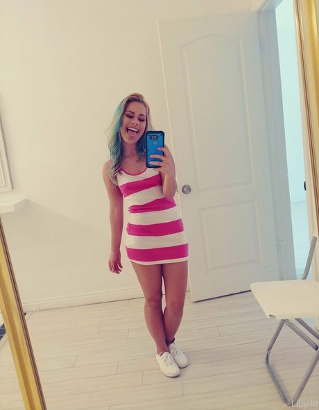 Lilly Lit star pretty photos