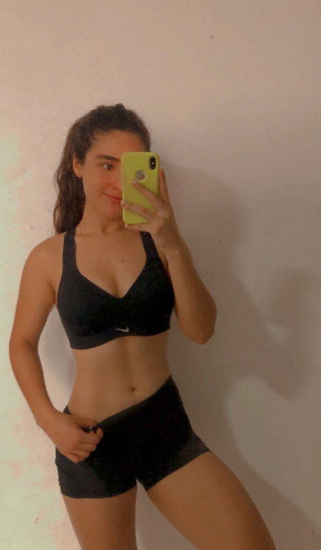 Sassi Zavala best model images