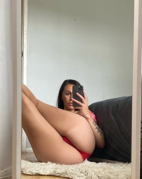 Dee Devilz model photos