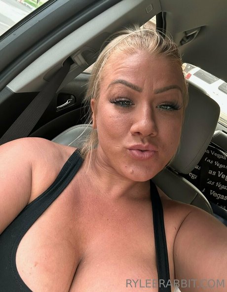 ryleerabbit model photos