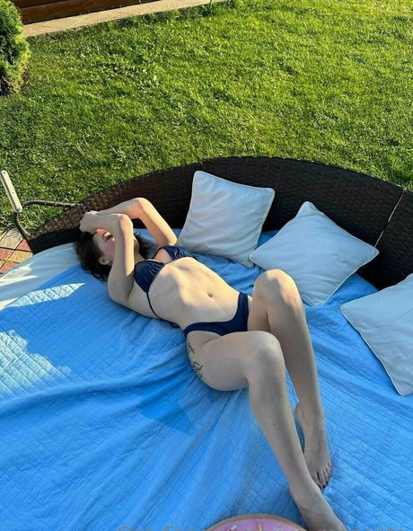 viva magenta perfect star pictures