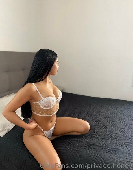 privado honey beautiful pornstar gallery