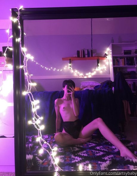 artsybaby naked actress pic