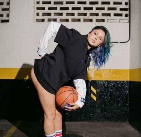 Camilota Xp naked pornstar image