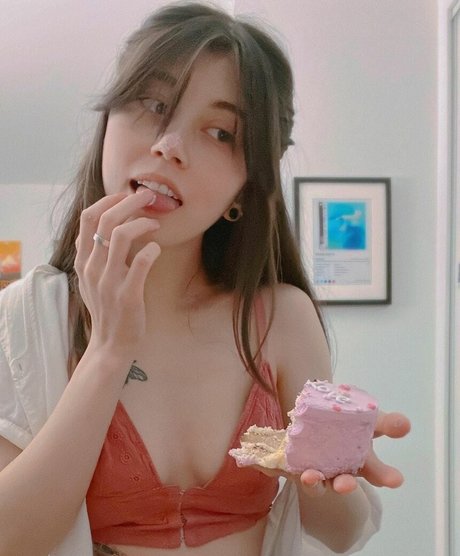 pathreacts xxx model picture