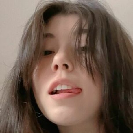 pathreacts model high quality photos