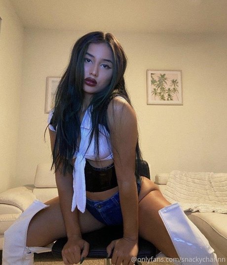 Snackychannn hd model galleries