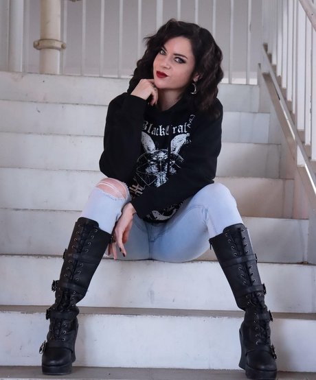 Meganrandom erotic model images