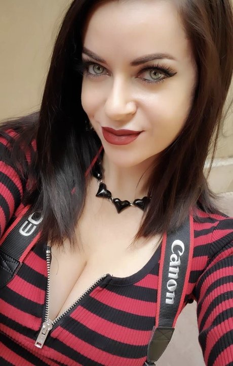 Meganrandom sexy actress pictures