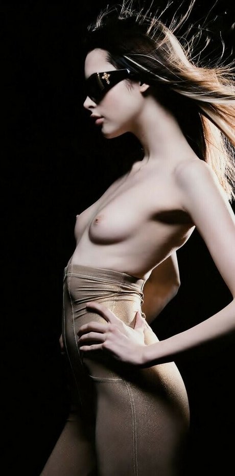 Charlotte Kemp Muhl model adult pic