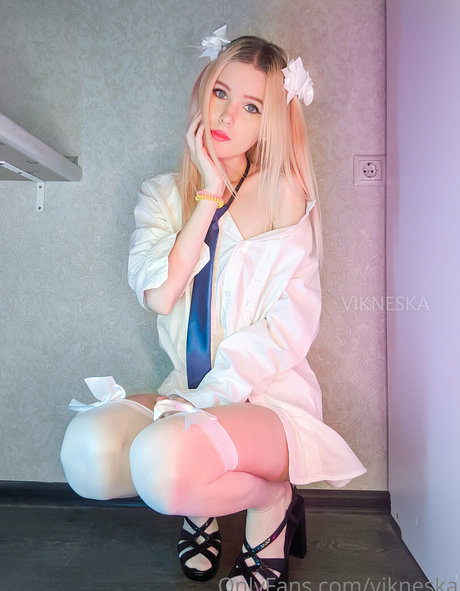 Vikneska model exclusive gallery