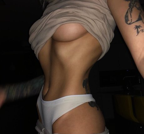 prekvrti exclusive model images