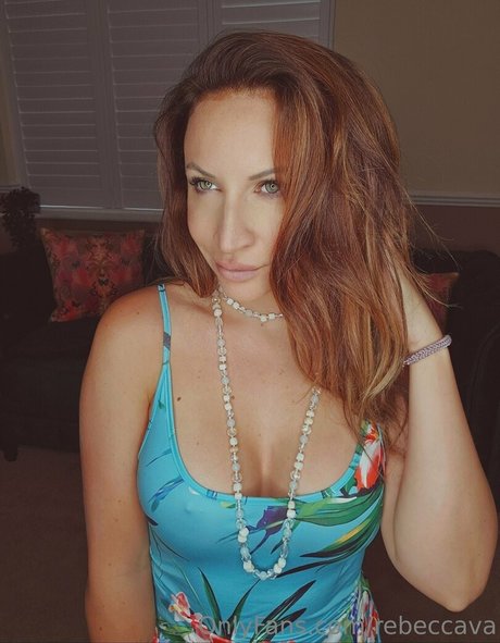 rebeccava model pretty img