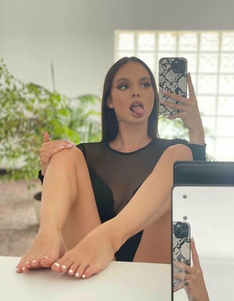 trishbabe nudes star galleries