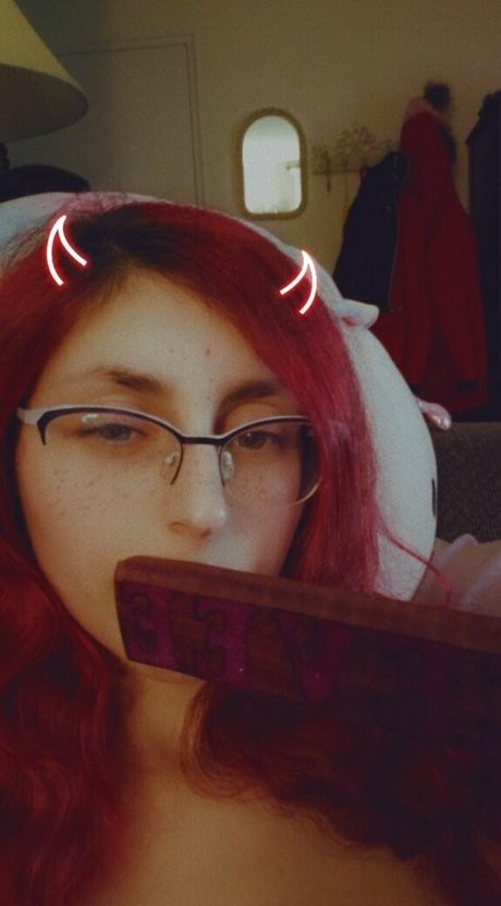 littleeevee66 pornstar art picture