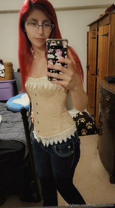 littleeevee66 star high quality pic