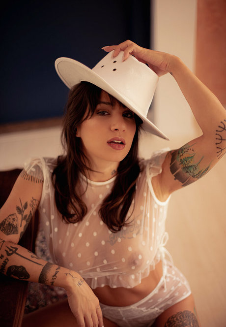 Thais Marin star nude pic