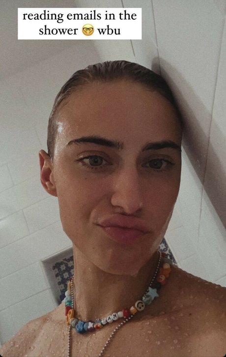 kailanovak hot star images