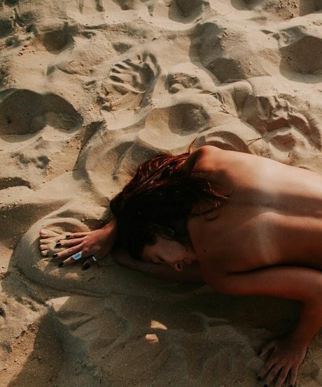 Bar Levy star hot photo