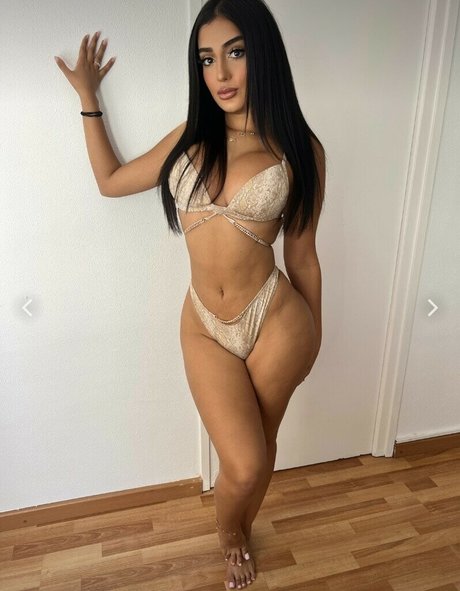 Spicy Mimi model xxx images