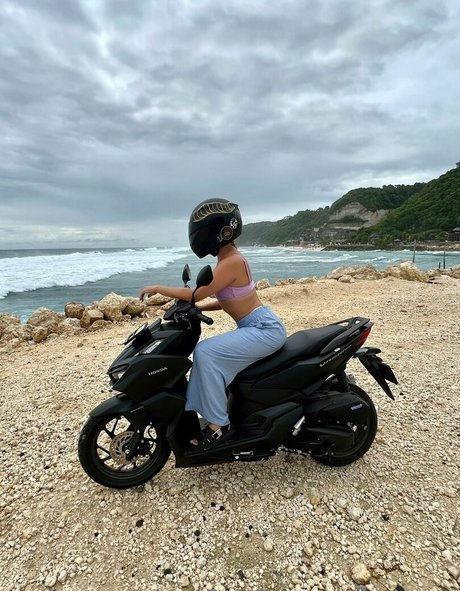 anapuru model sex pictures