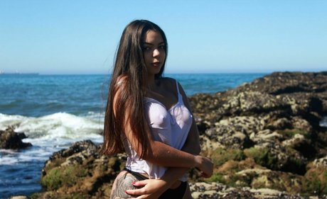 Jessica Gomes beautiful actress images