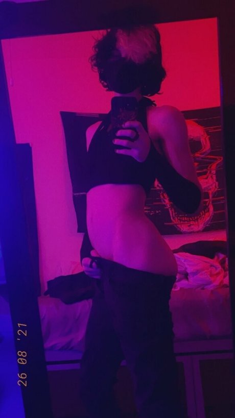 skylaredm erotic pornstar photo