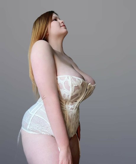 Anna Bernadi star adult galleries