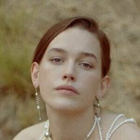 Victoria Pedretti model porn img