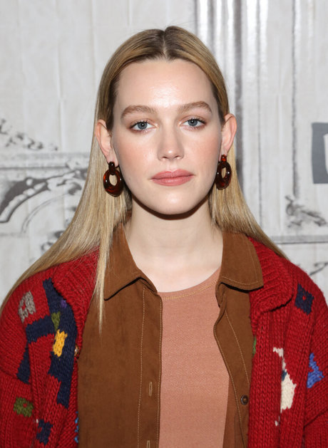 Victoria Pedretti best star photos