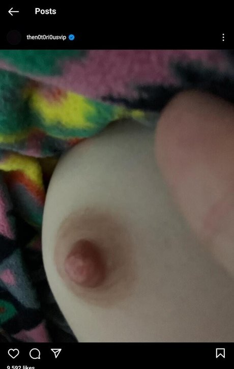 Victoria Pedretti nude actress pic