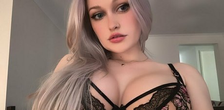 aburialicefree xxx model pics