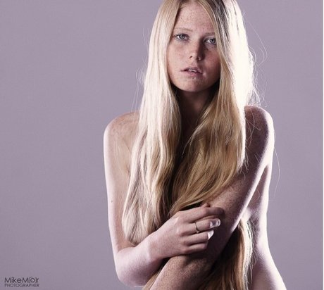 Anna Deniro art model galleries