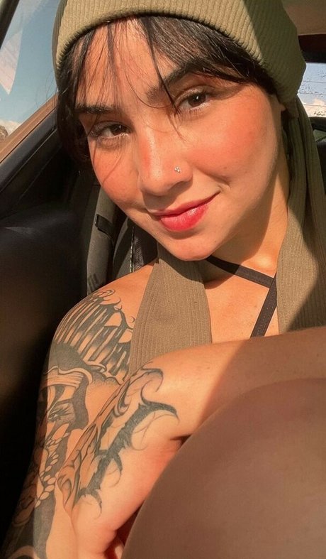 Isis Rodrigues model pretty archive