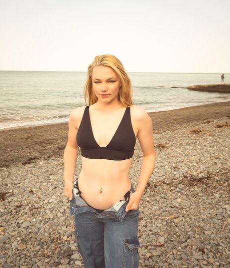 Nomi Teee star hd archive