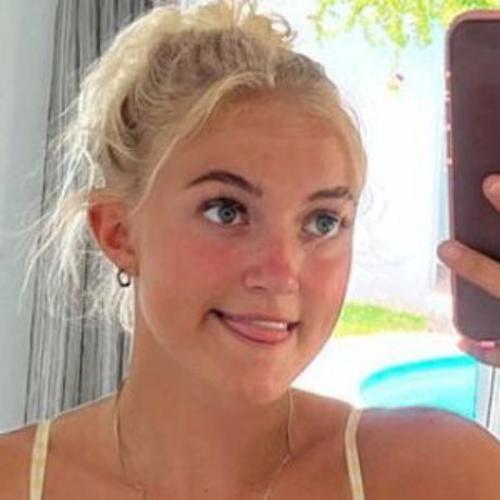 Kamilla Due star erotic image