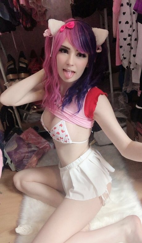 LeaLolly pornographic model photo