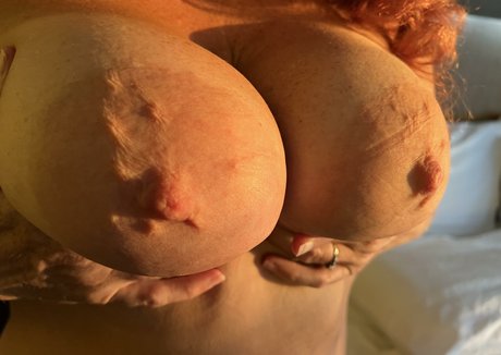 AlwaysAtPlay model porn pictures