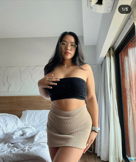 Mathilda Huang pornstar beautiful photo