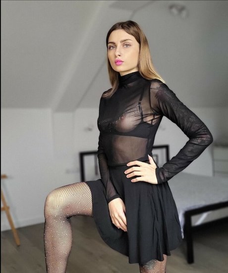 cos nelly pornstar nude image