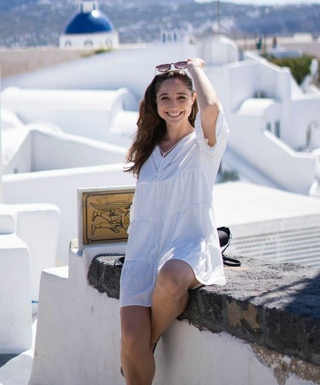 Felicia Hofner model beautiful img