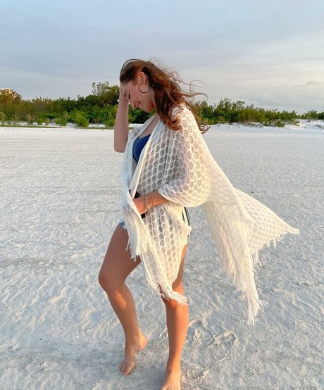 Felicia Hofner model xxx pic