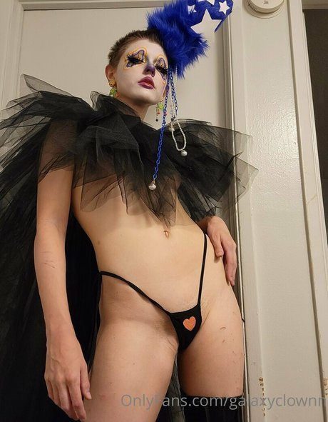 galaxyclownn exclusive model pic
